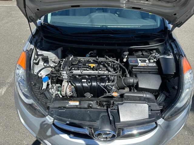 Used 2012 Hyundai Elantra Limited FWD image 18