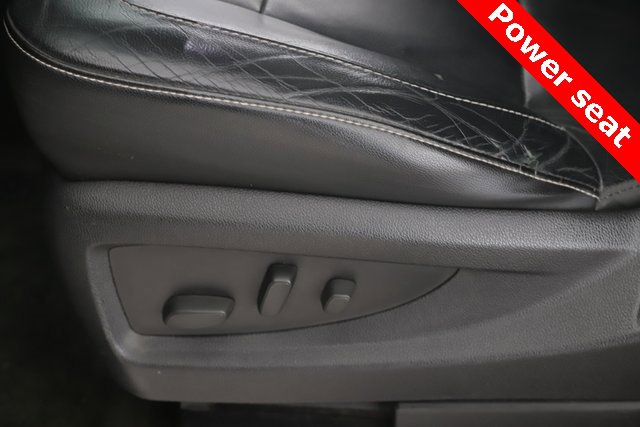 Used 2015 Chevrolet Suburban LT image 19