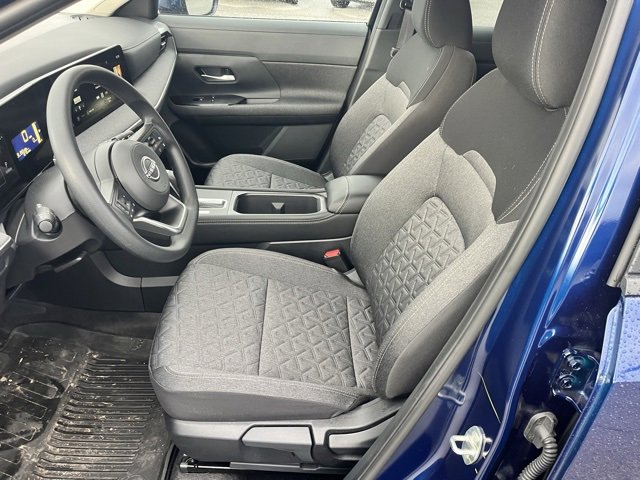 Certified 2025 Nissan Kicks SV image 11
