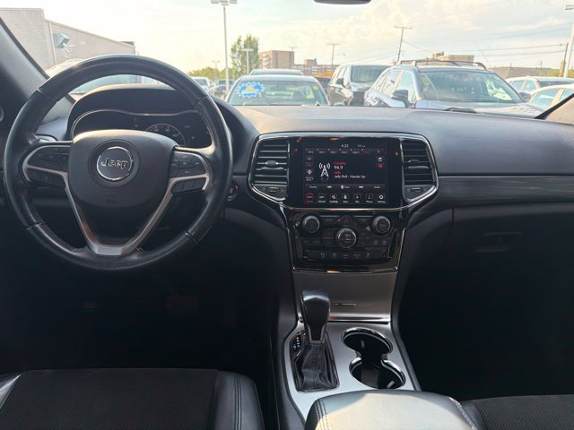Used 2020 Jeep Grand Cherokee Laredo w/ Laredo X Package AWD/4WD image 21
