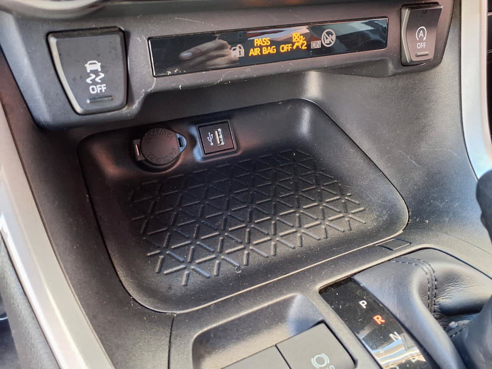 Used 2025 Toyota RAV4 LE FWD image 24