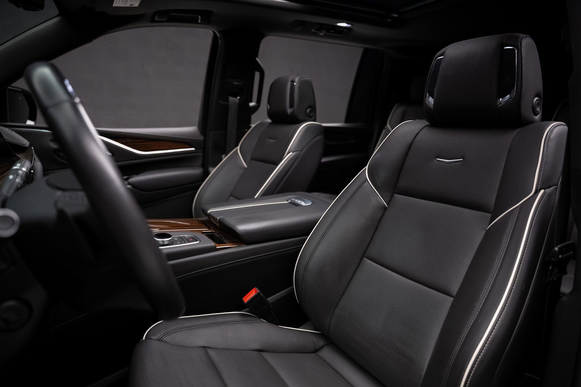 Used 2023 Cadillac Escalade ESV Premium Luxury w/ LPO, Floor Liner Package AWD/4WD image 62