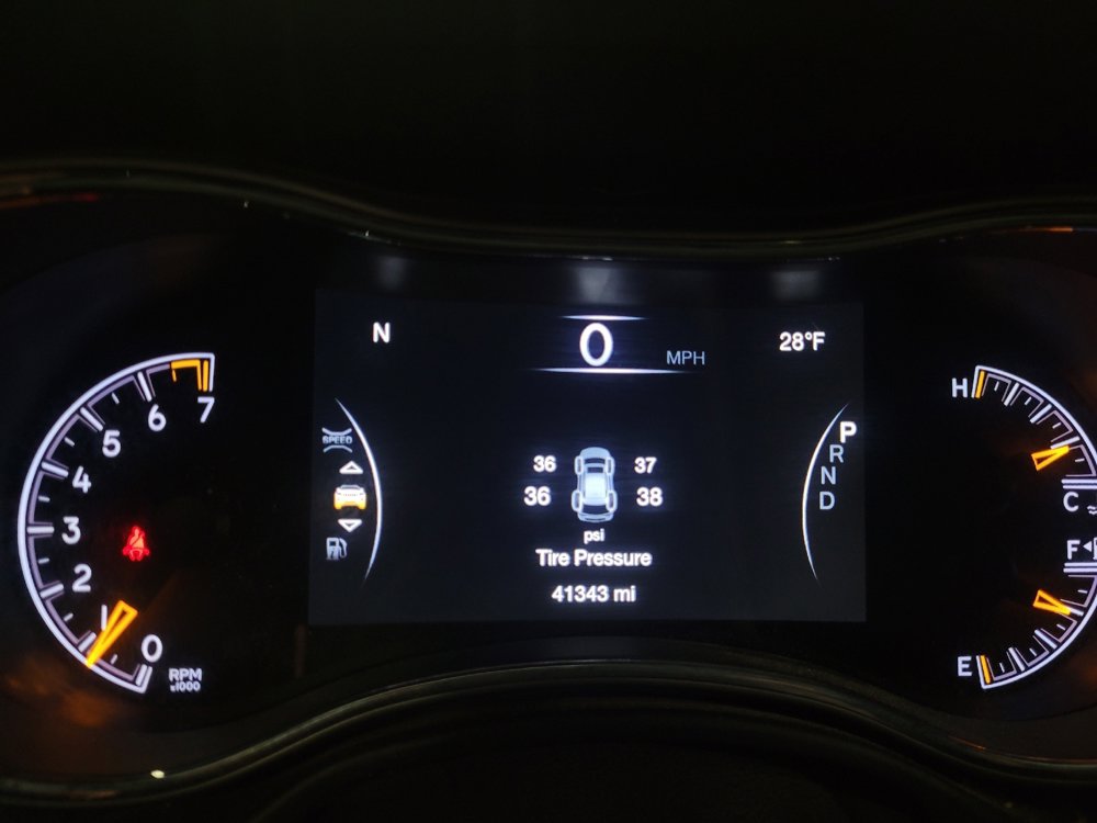 Used 2019 Jeep Grand Cherokee Laredo image 23