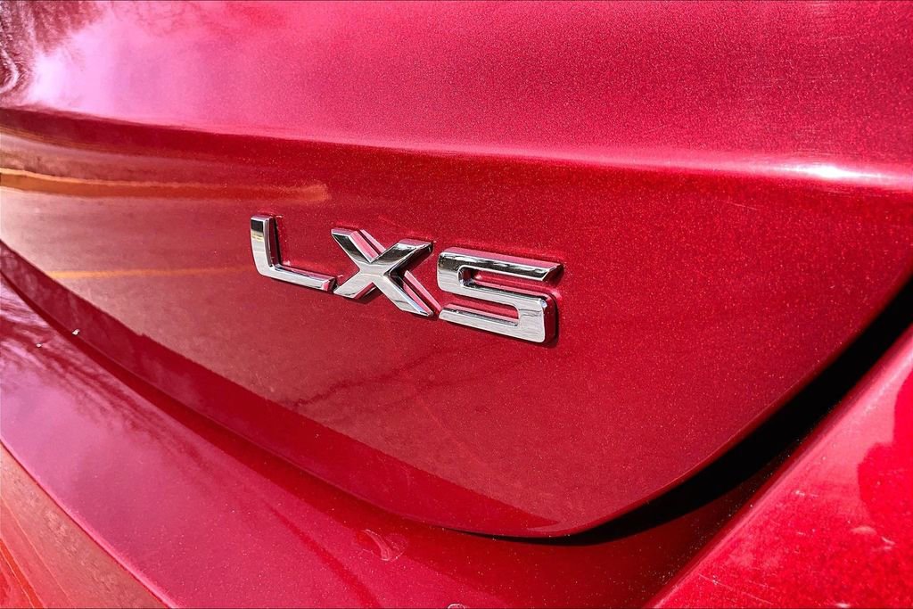 Used 2021 Kia K5 LXS image 8