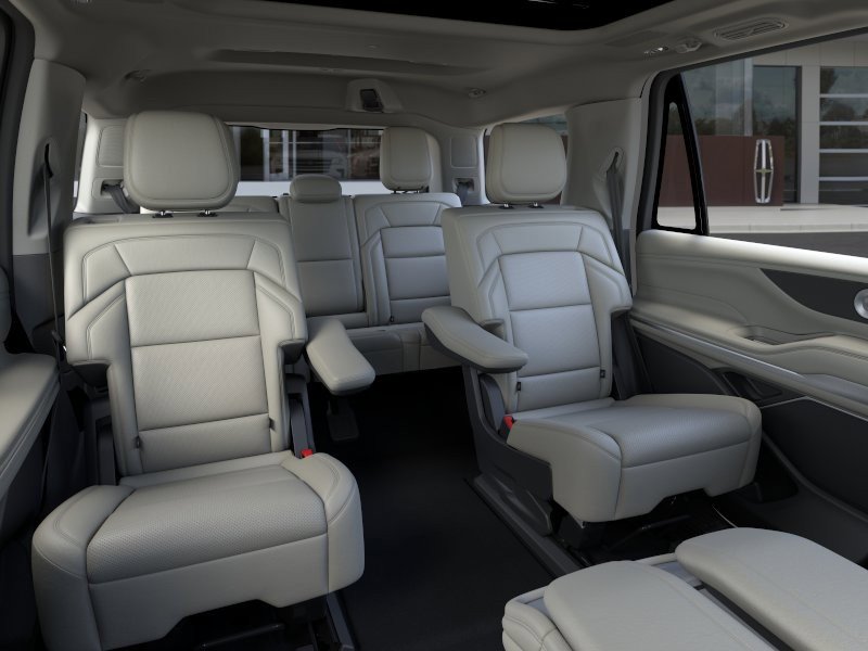 New 2026 Lincoln Navigator Reserve AWD/4WD image 11