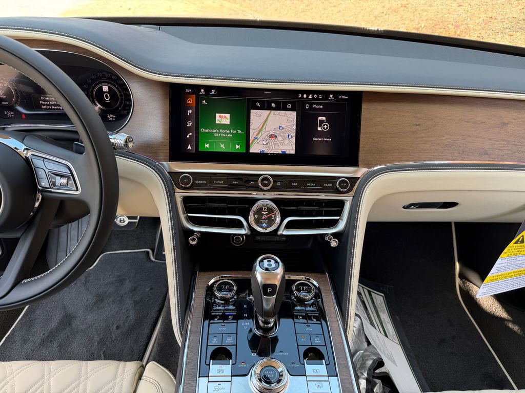 New 2026 Bentley Flying Spur Azure image 32