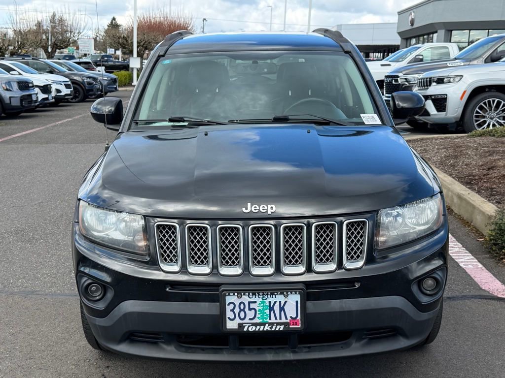 Used 2016 Jeep Compass Latitude image 3