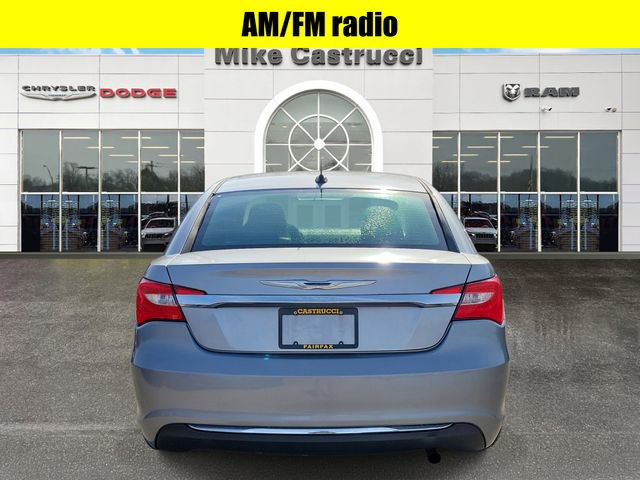 Used 2014 Chrysler 200 LX image 5