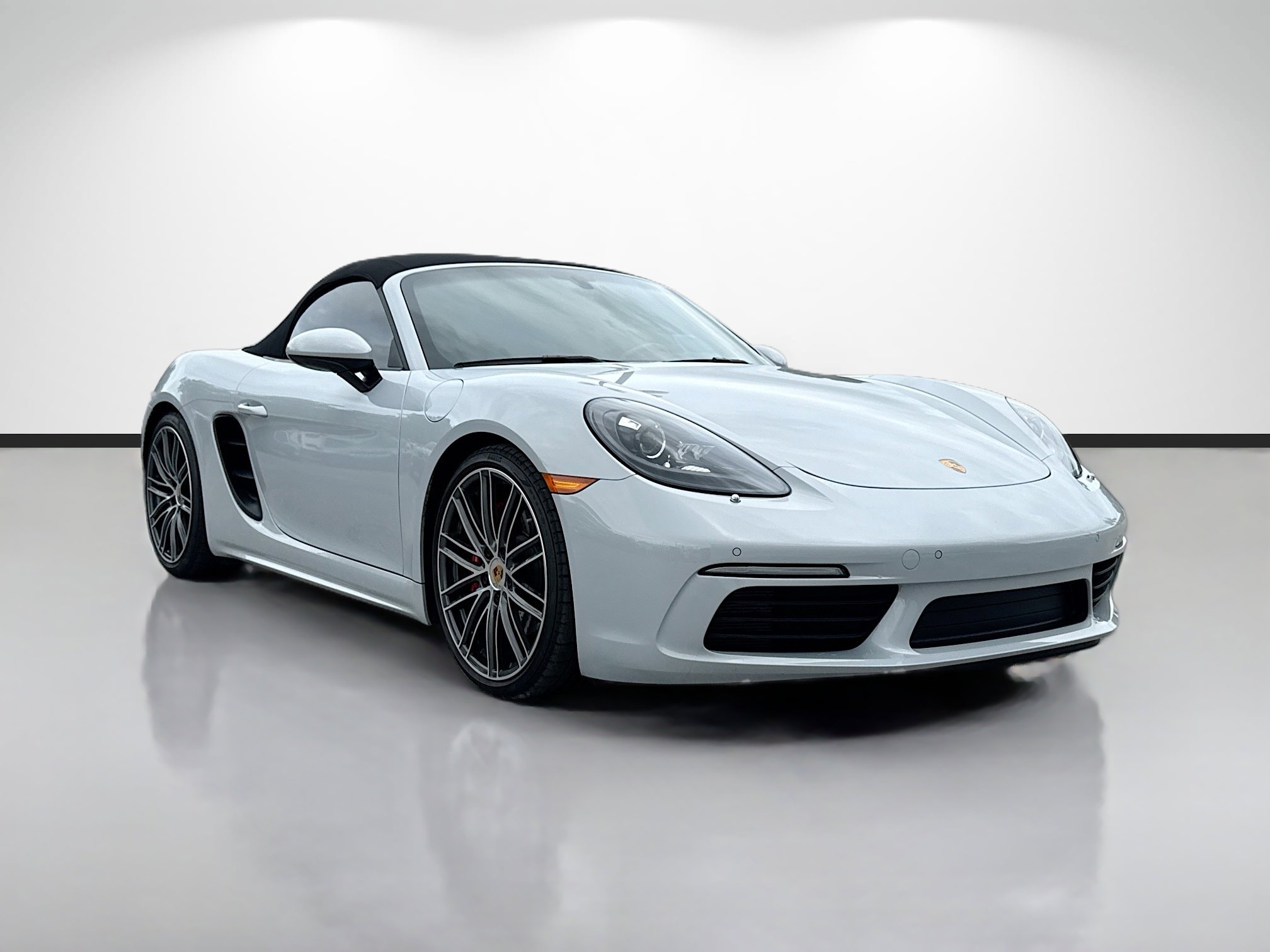 Used 2024 Porsche 718 Boxster S RWD image 1