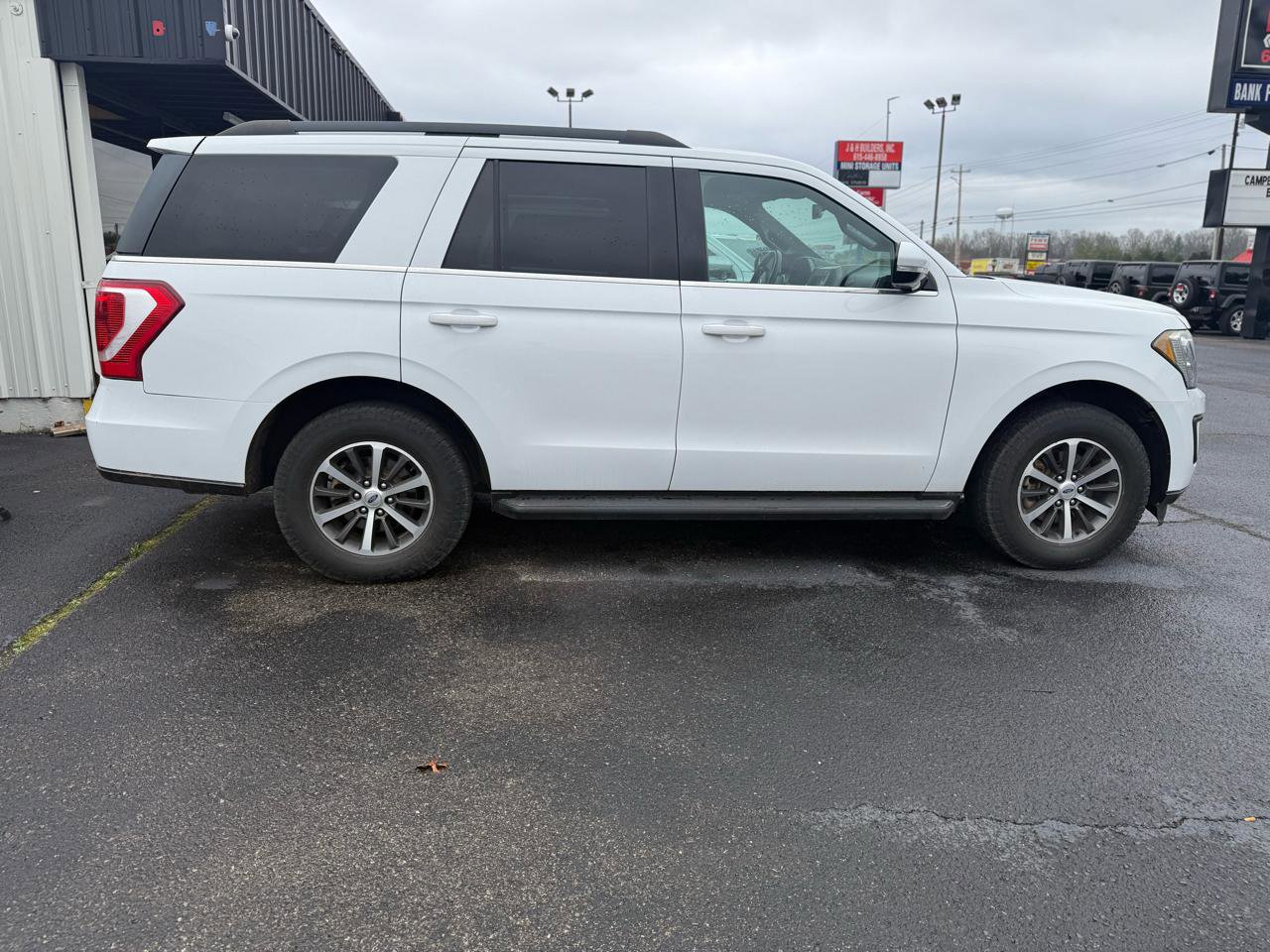 Used 2019 Ford Expedition XLT w/ Equipment Group 201A image 3