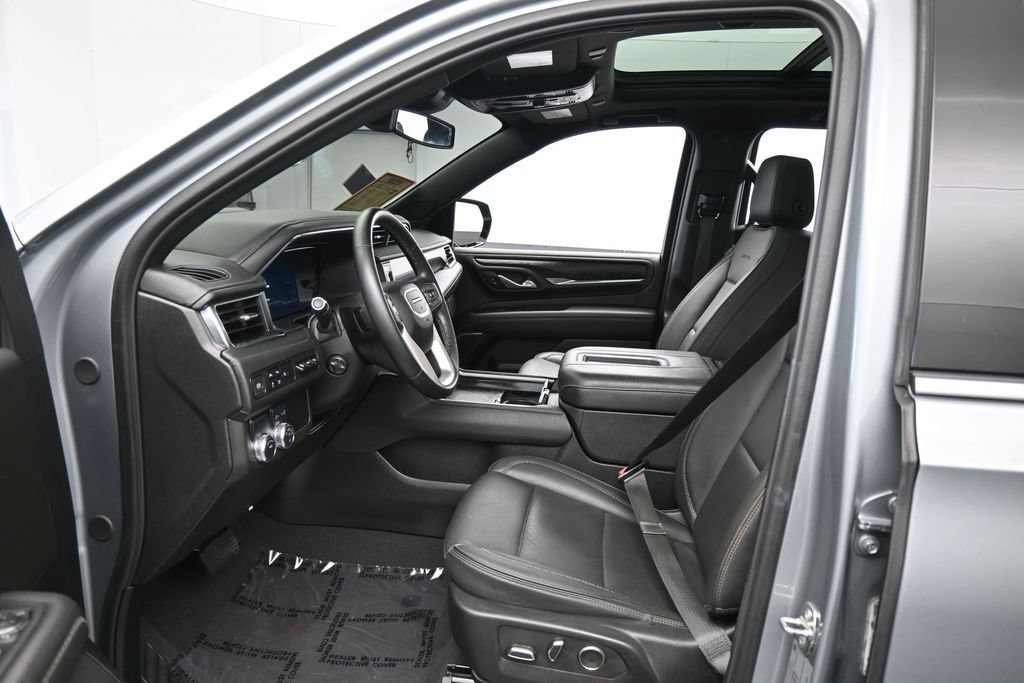 Used 2024 GMC Yukon XL Denali RWD image 10
