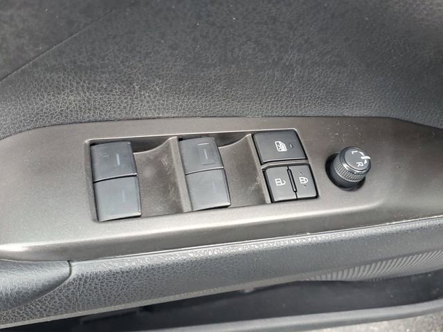 Used 2024 Toyota Camry SE image 14