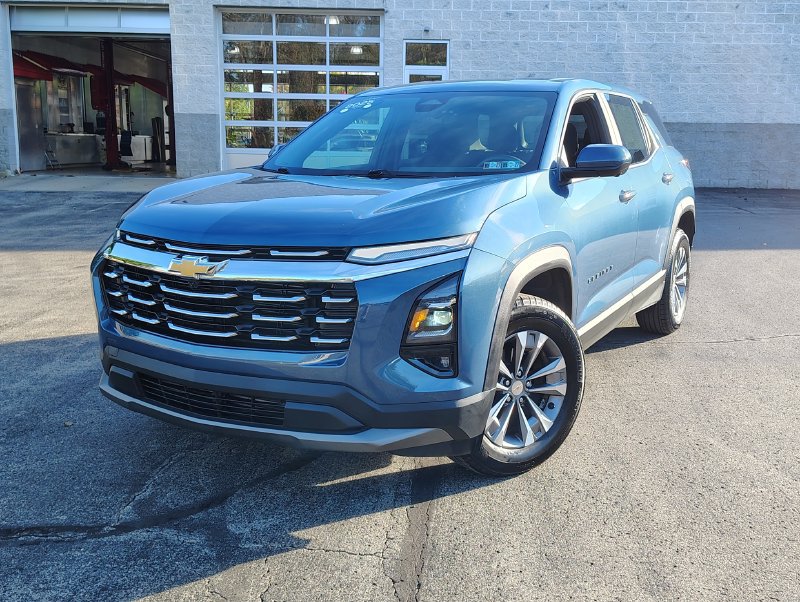 Used 2025 Chevrolet Equinox LT w/ Safety and Technology Package