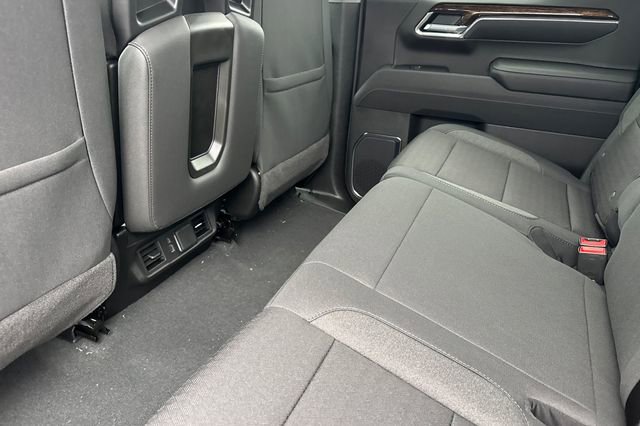 New 2026 GMC Sierra 1500 SLE w/ Preferred Package image 13