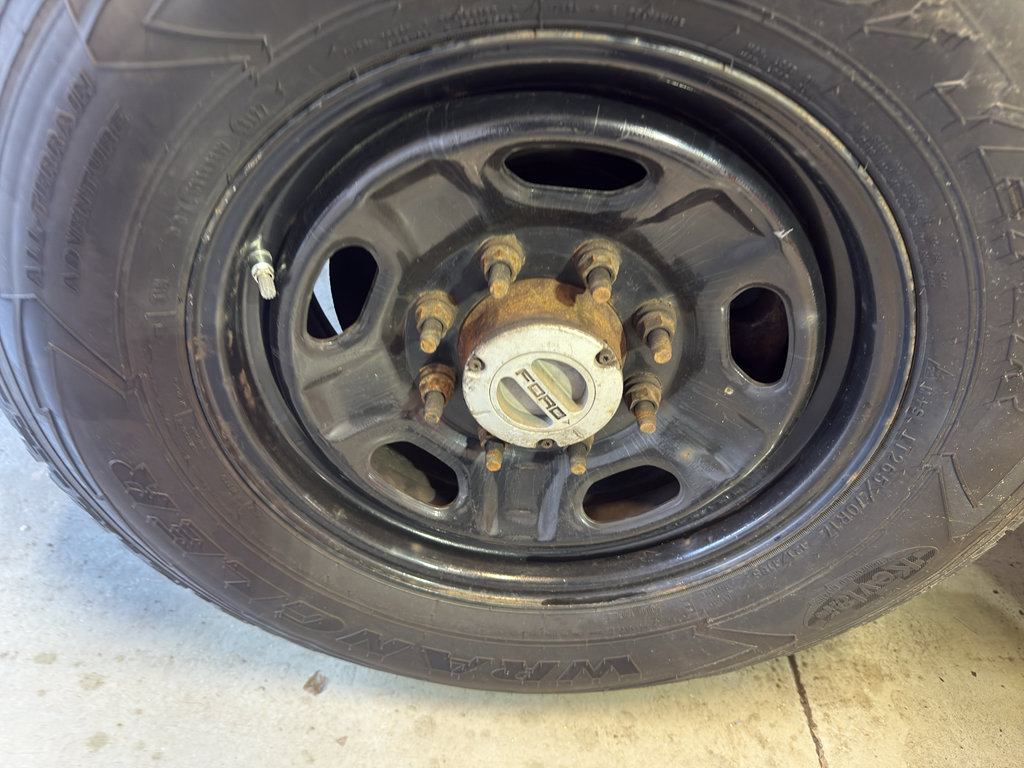 Used 2011 Ford F350 XL w/ Skid Plate Pkg image 27