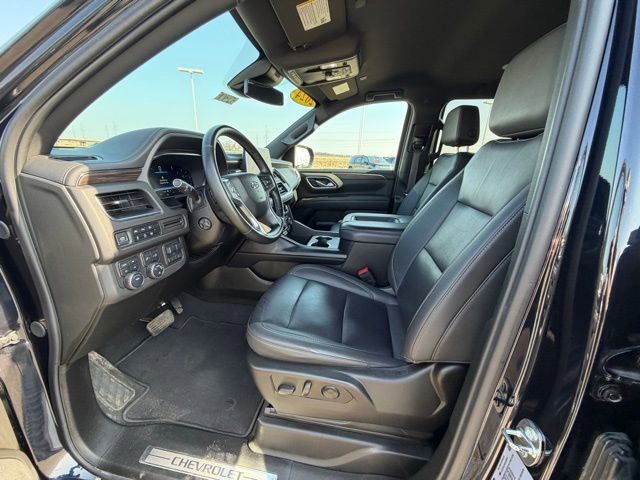 Used 2024 Chevrolet Suburban Z71 w/ Luxury Package AWD/4WD image 16