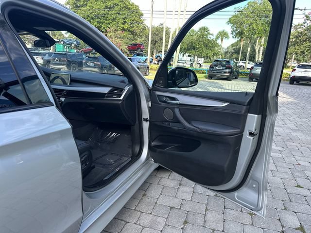 Used 2018 BMW X5 xDrive50i AWD/4WD image 23