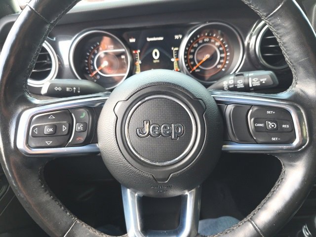 Used 2020 Jeep Wrangler Unlimited Sahara image 16