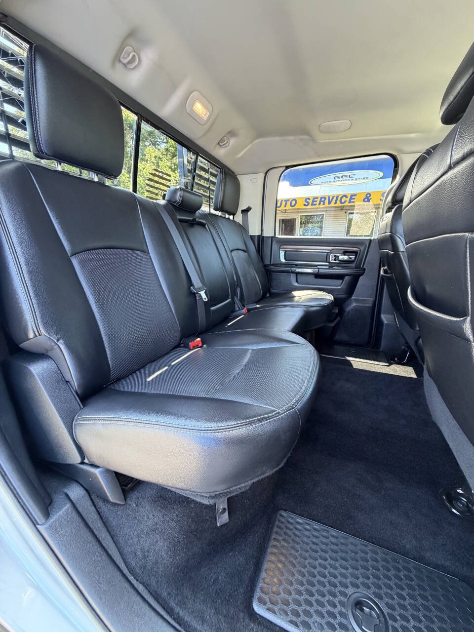 Used 2014 RAM 3500 Laramie AWD/4WD image 16