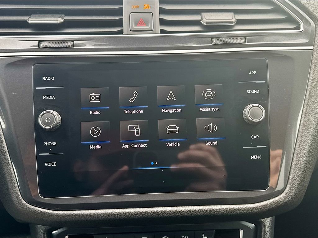 Used 2024 Volkswagen Tiguan SE image 15
