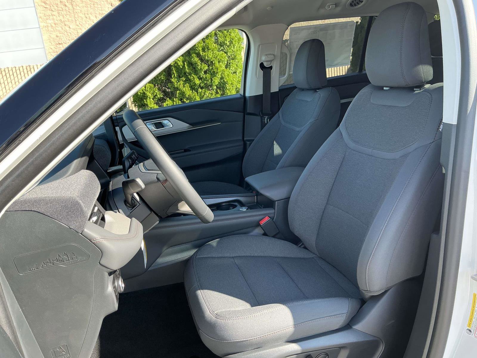 New 2025 Ford Explorer Active image 10