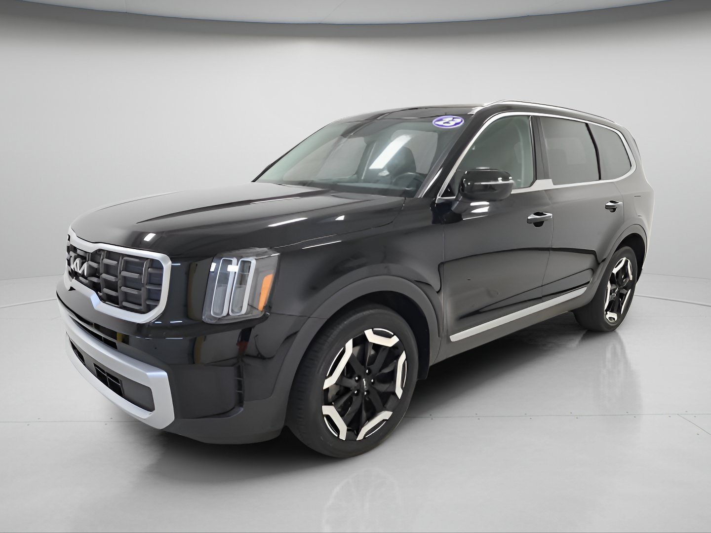Used 2023 Kia Telluride S AWD/4WD image 3