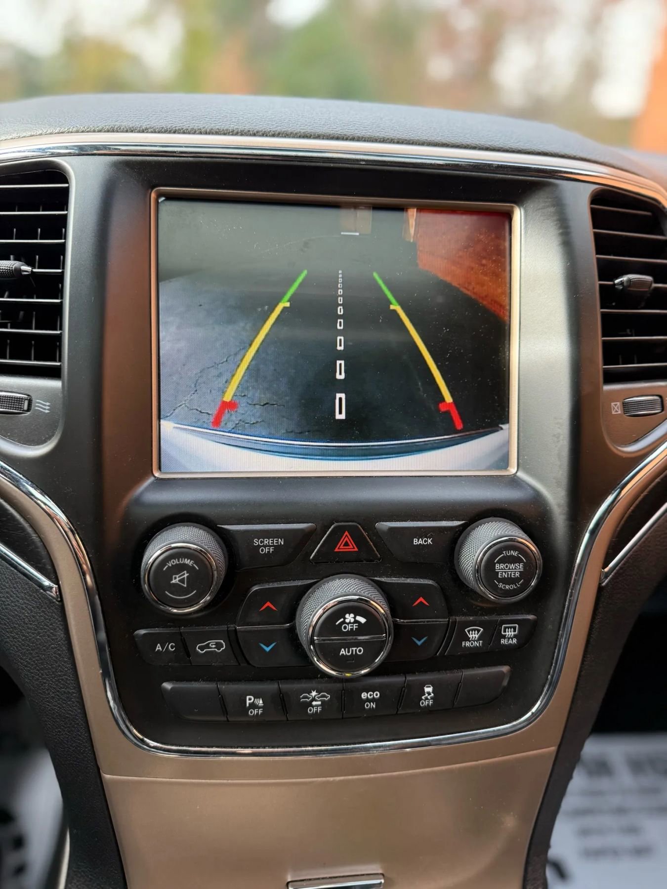 Used 2015 Jeep Grand Cherokee Overland w/ Advanced Technology Group image 30