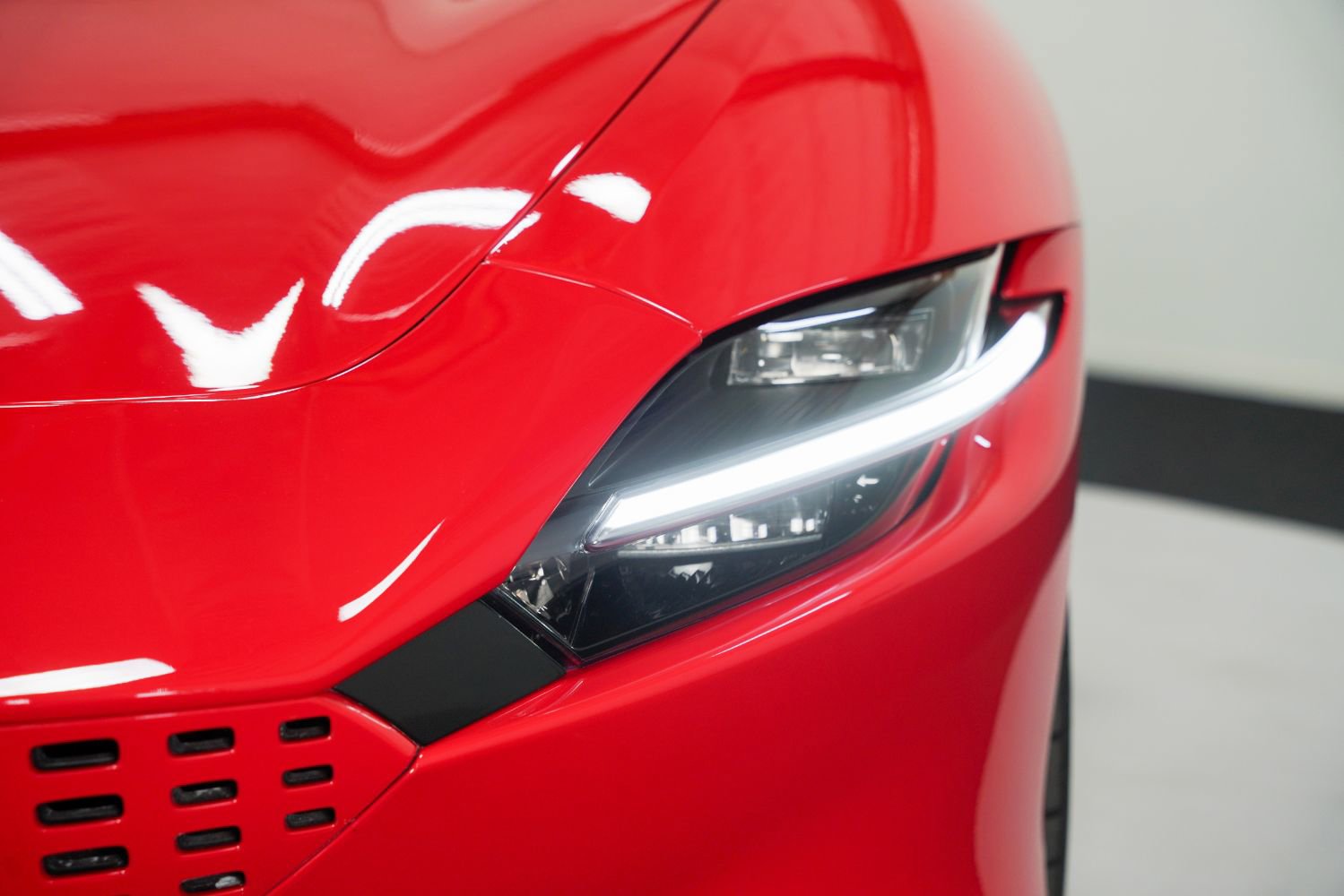 Used 2022 Ferrari Roma image 14