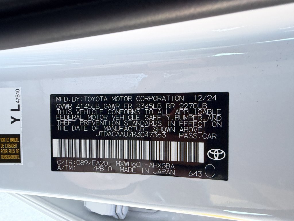Used 2024 Toyota Prius XLE image 40