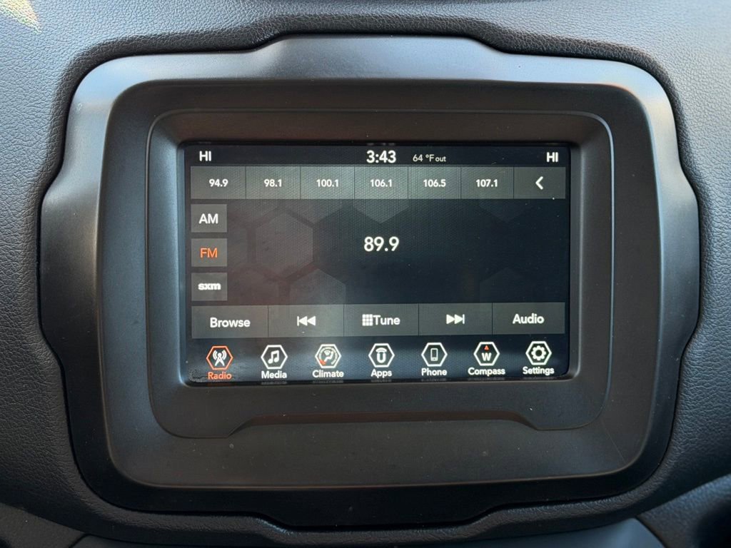 Used 2021 Jeep Renegade Latitude AWD/4WD image 12