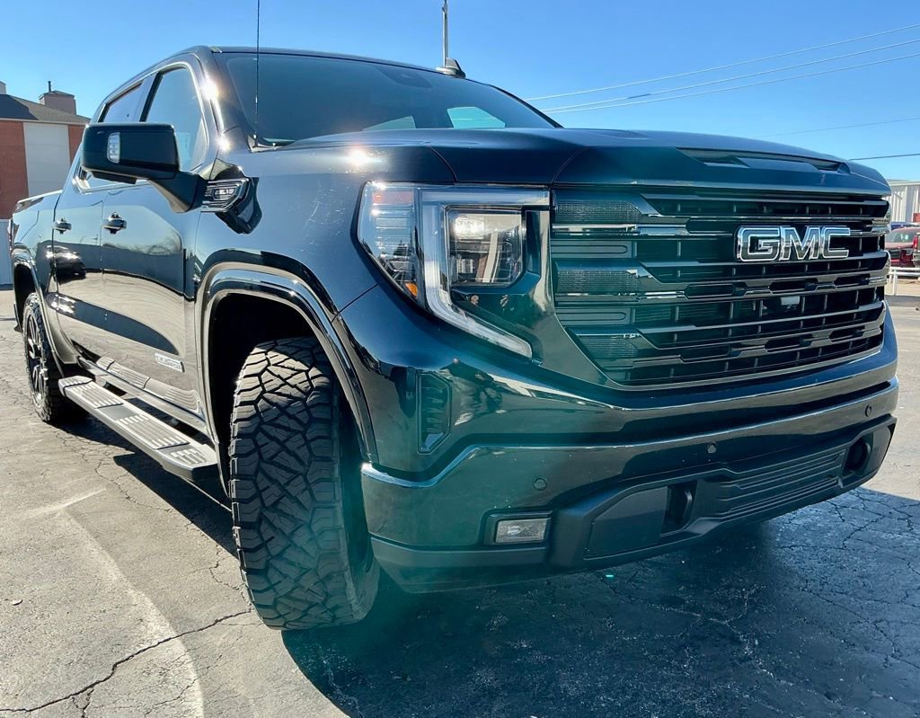Used 2024 GMC Sierra 1500 Elevation w/ Elevation Premium Package image 2