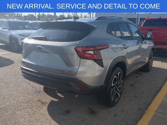 Certified 2024 Chevrolet Trax RS w/ Sunroof Package FWD image 5