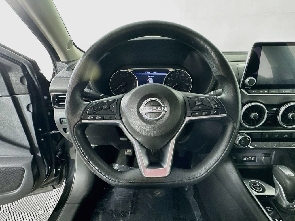 Used 2025 Nissan Sentra SV FWD image 16
