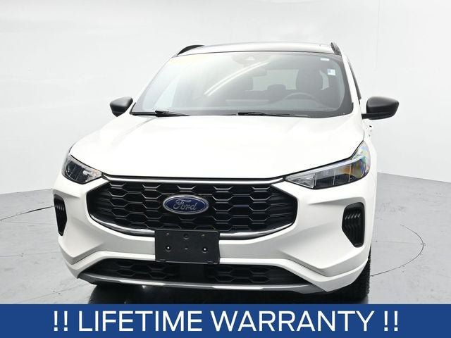 Certified 2024 Ford Escape ST-Line w/ Tech Pack #1 AWD/4WD image 3