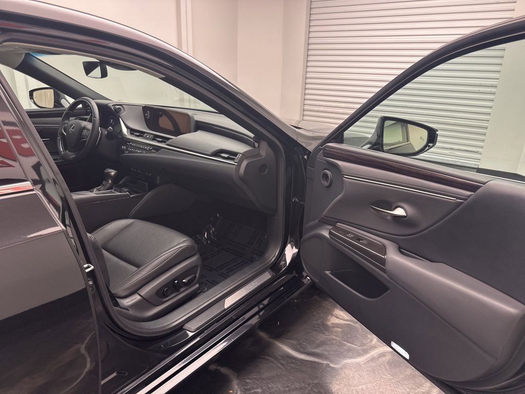Used 2019 Lexus ES 350 w/ Premium Package image 8