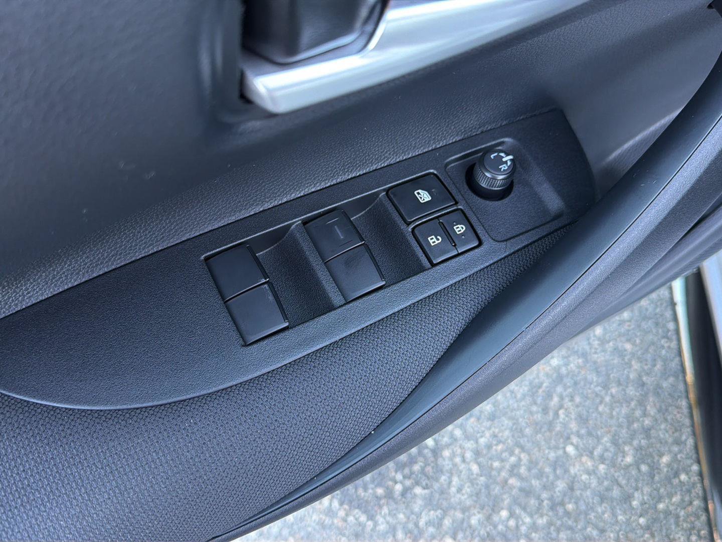 New 2027 Toyota Corolla SE FWD image 30