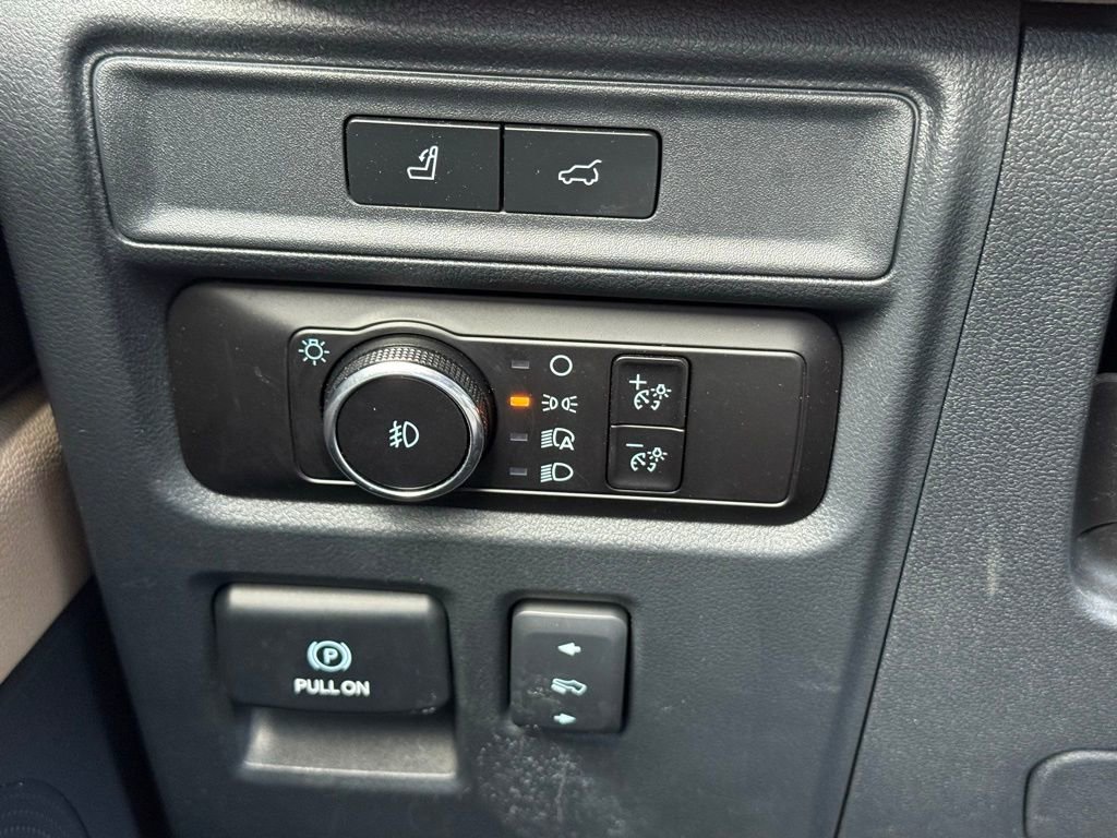 Used 2023 Ford Expedition Limited image 18