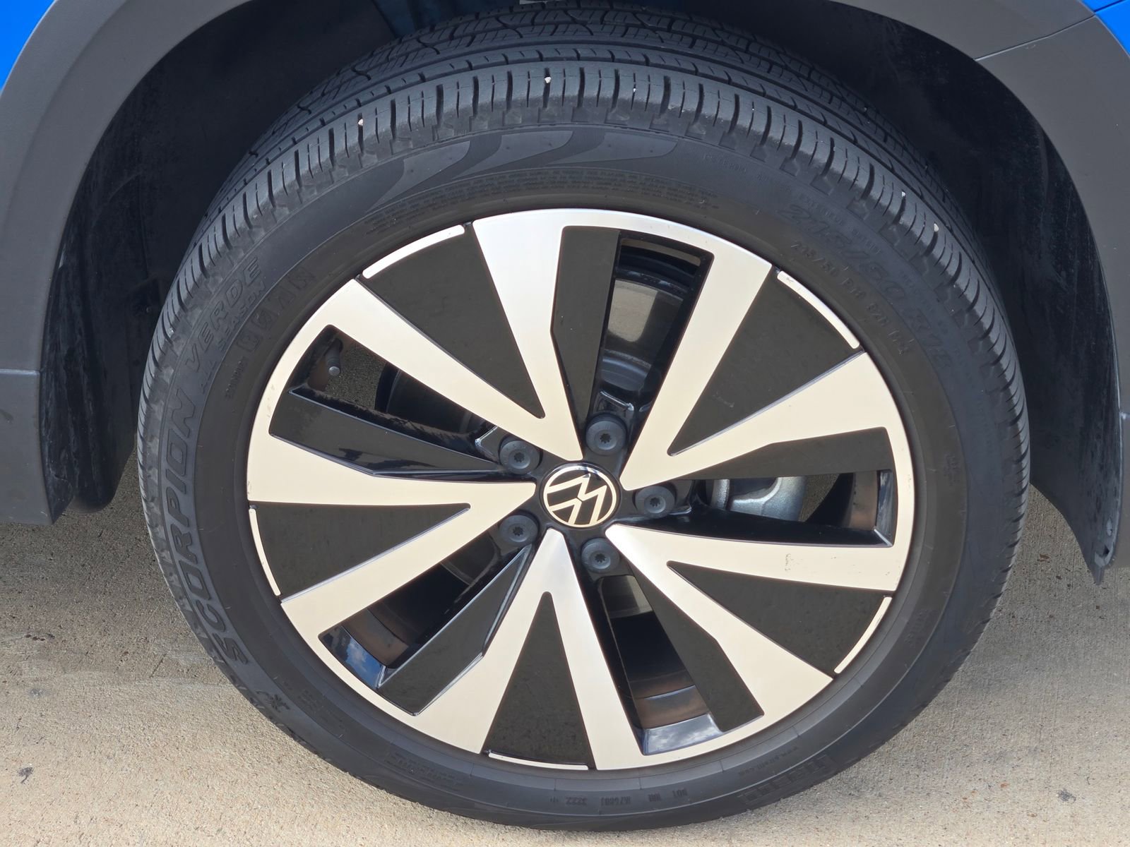 Used 2023 Volkswagen Taos SE image 7