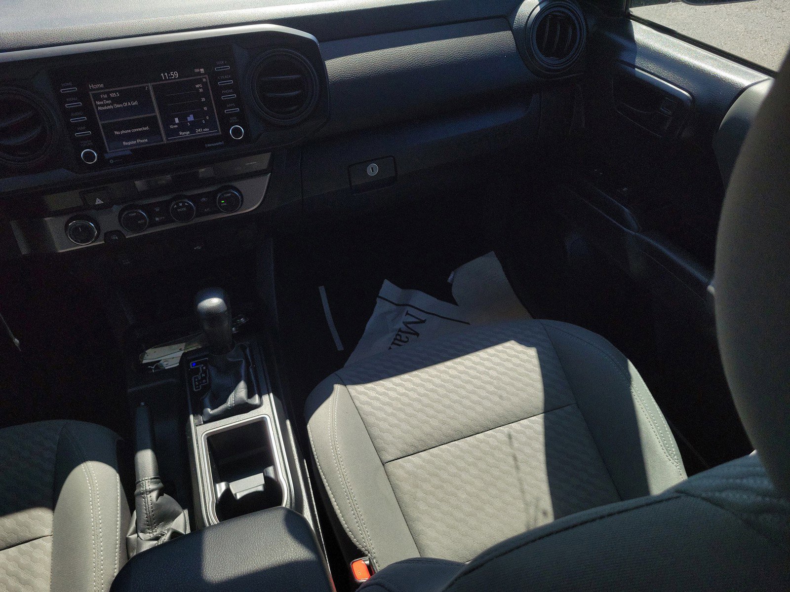 Used 2023 Toyota Tacoma SR AWD/4WD image 13