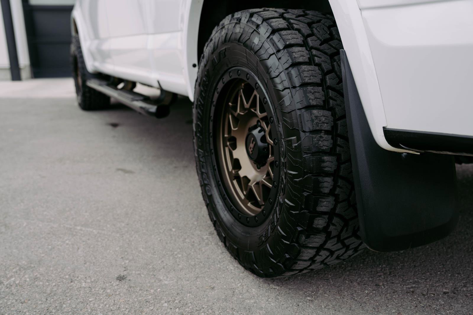 Used 2019 Ford F150 Lariat w/ FX4 Off-Road Package image 8