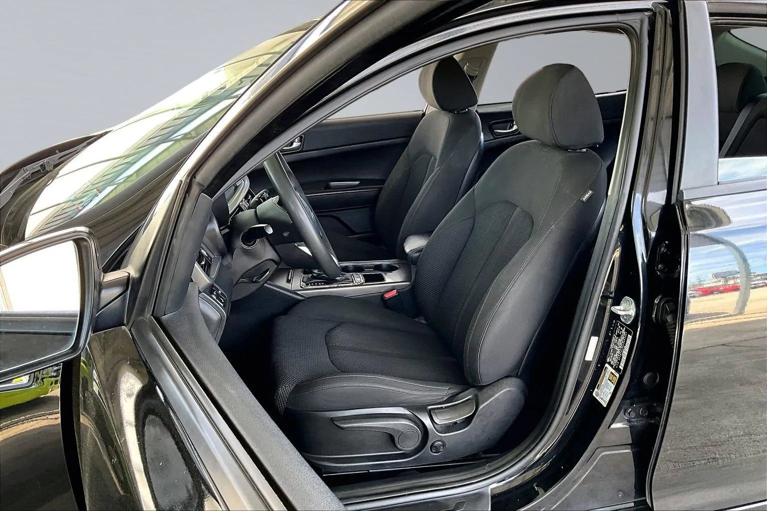 Used 2020 Kia Optima LX image 18