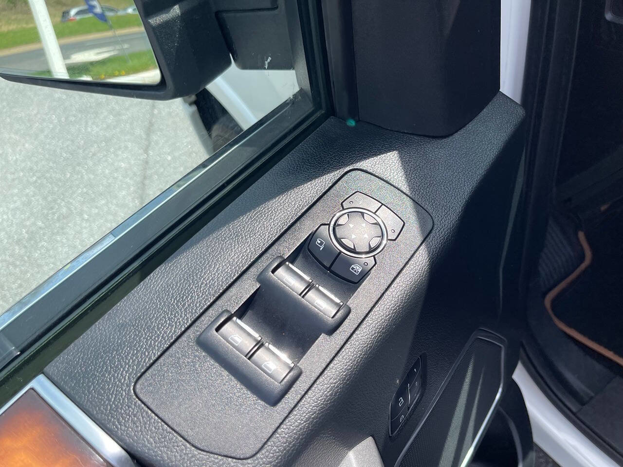 Used 2016 Ford F150 Limited w/ Trailer Tow Package image 24