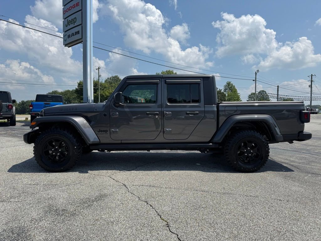 Used 2021 Jeep Gladiator Willys image 2