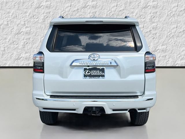 Used 2024 Toyota 4Runner Limited AWD/4WD image 4