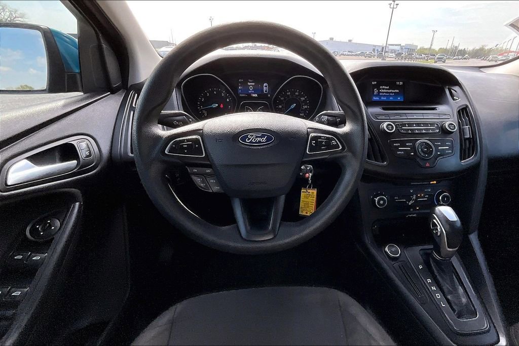 Used 2016 Ford Focus SE image 5