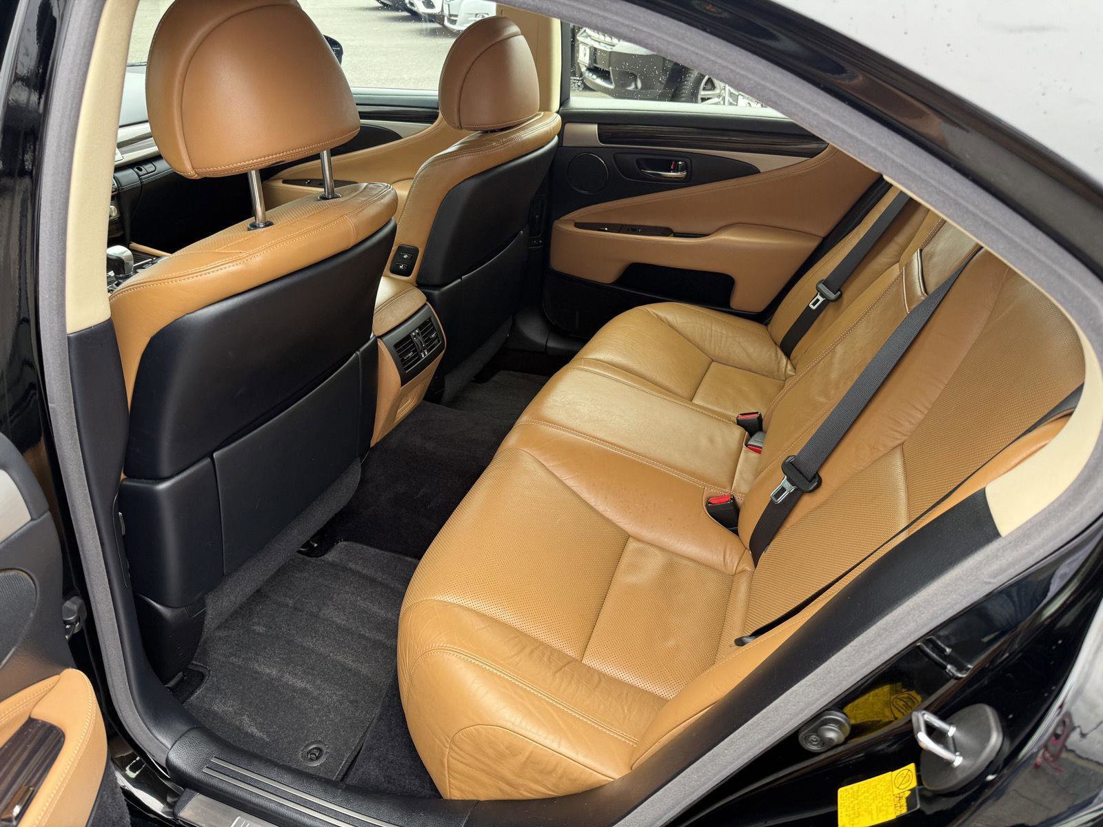 Used 2013 Lexus LS 460 image 15