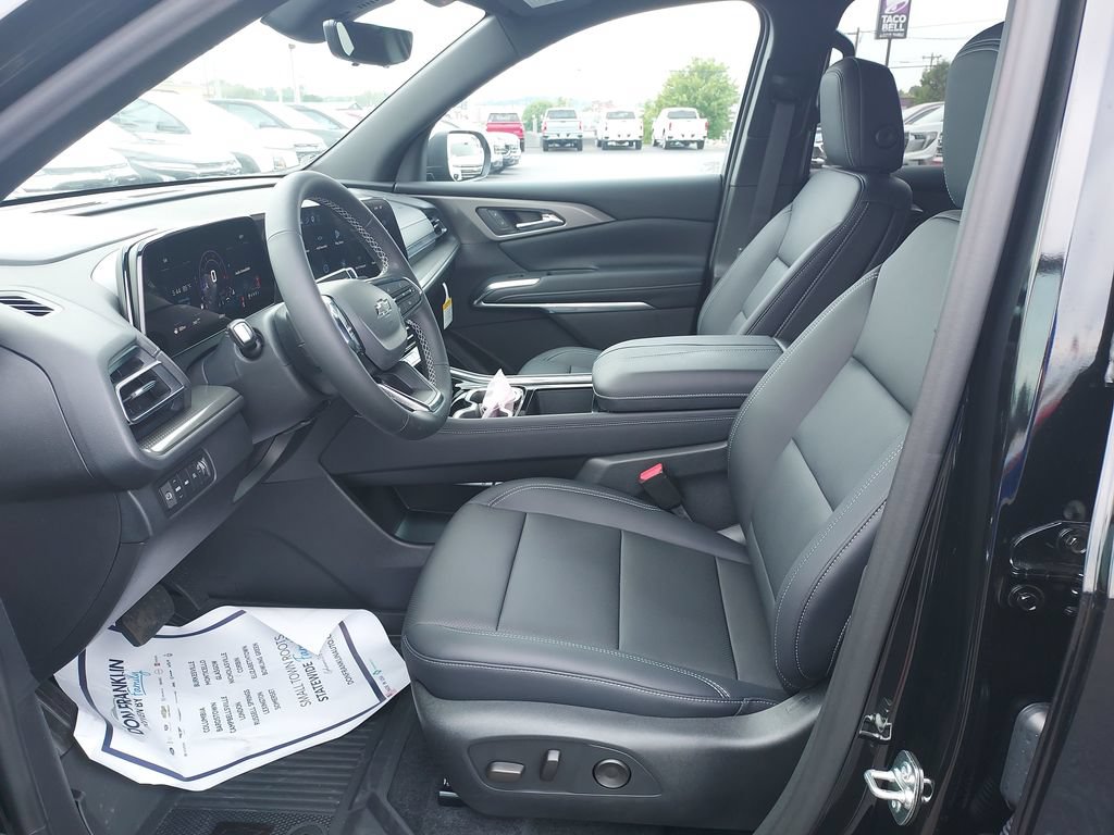 New 2027 Chevrolet Traverse LT w/ Midnight/Sport Edition AWD/4WD image 13