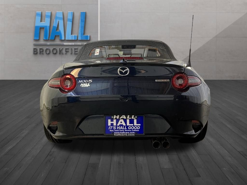 New 2026 MAZDA MX-5 Miata Club w/ Weather Package RWD image 4
