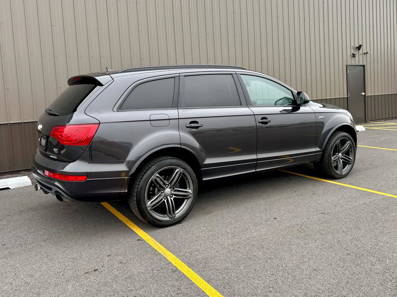 Used 2014 Audi Q7 3.0T S line Prestige w/ S Line Package image 15