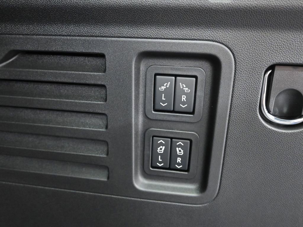 New 2026 Buick Enclave Preferred w/ Power Package image 11